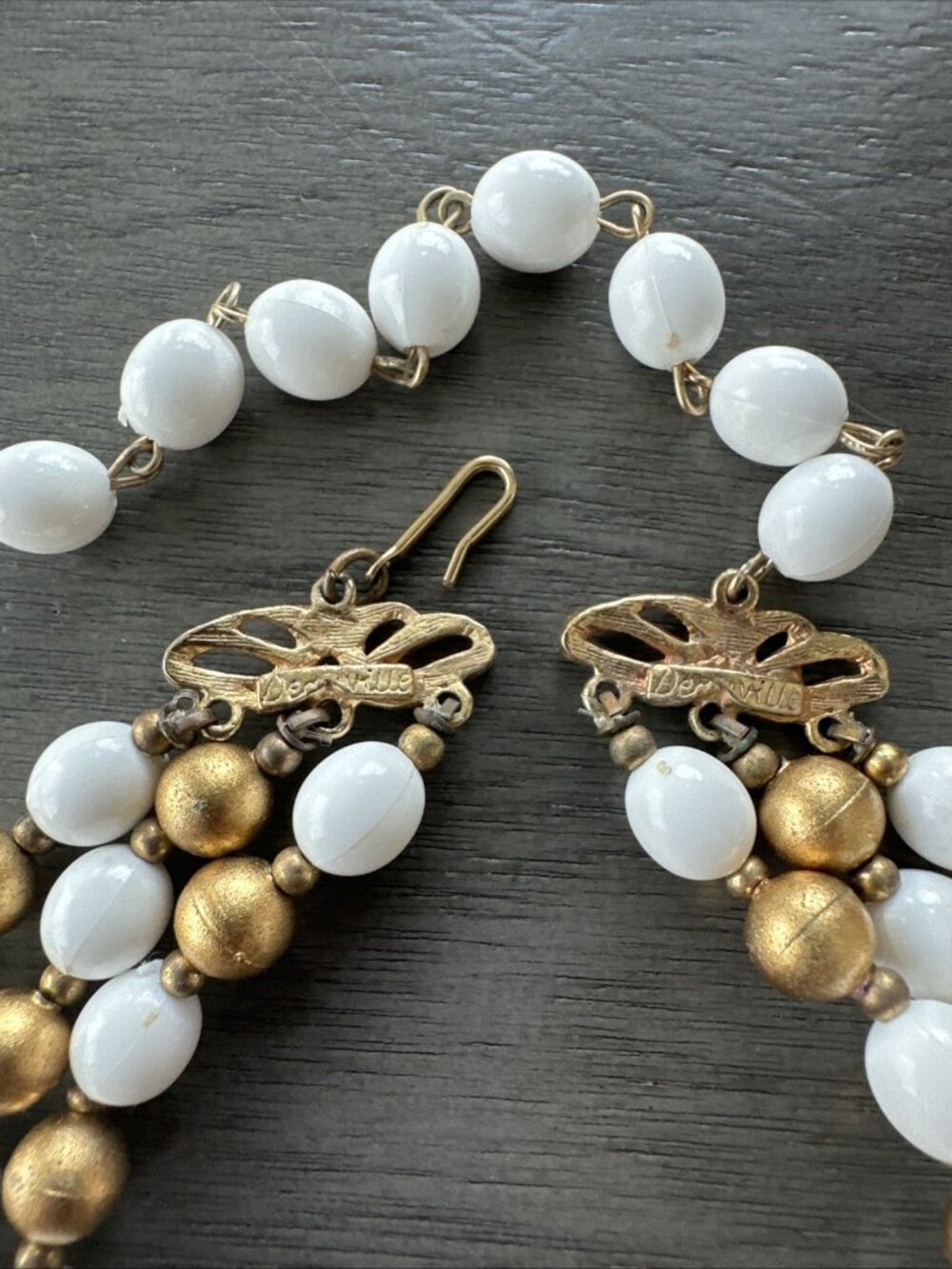 VTG Deauville Necklace White Lucite Gold Leaf Caps Triple Strand Filigree Bead - Picture 2 of 7